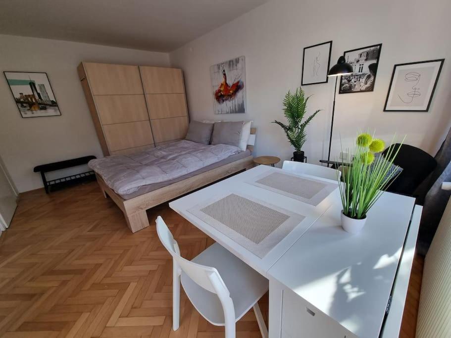 The Rowhouse Apartment Ljubljana - Free Parking Exterior photo